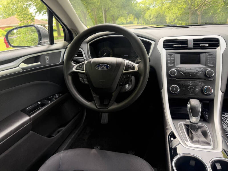 2014 Ford Fusion SE