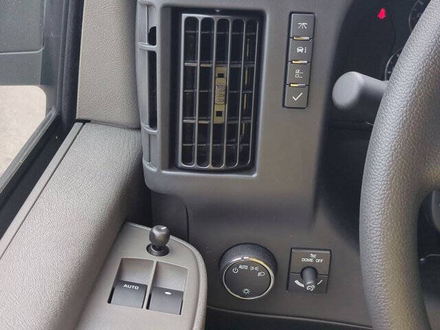 2025 Chevrolet Express 2500