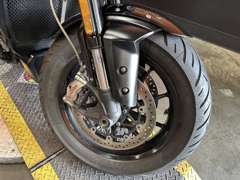 2025 Triumph Rocket 3 Storm GT Sapphire Bla