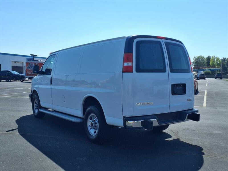 2023 GMC Savana 2500
