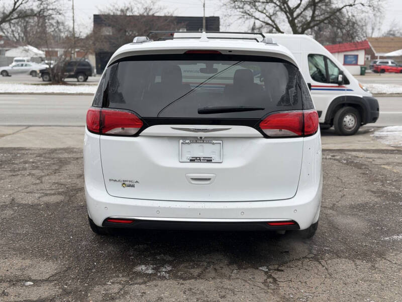 2020 Chrysler Pacifica Touring L