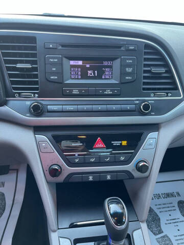 2017 Hyundai Elantra