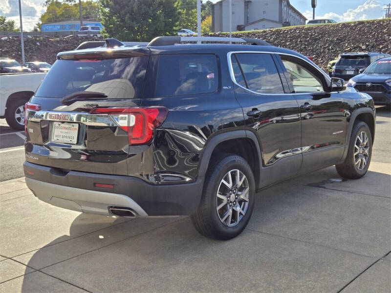 2023 GMC Acadia SLT