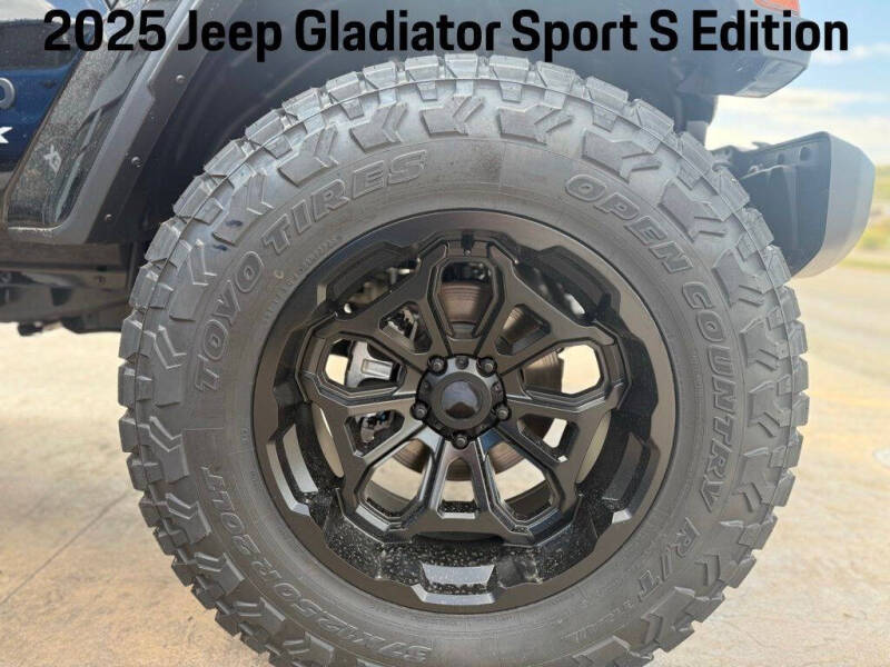 2025 Jeep Gladiator Sport