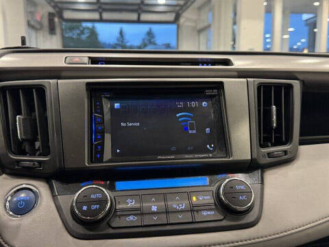 2017 Toyota RAV4 Hybrid Limited