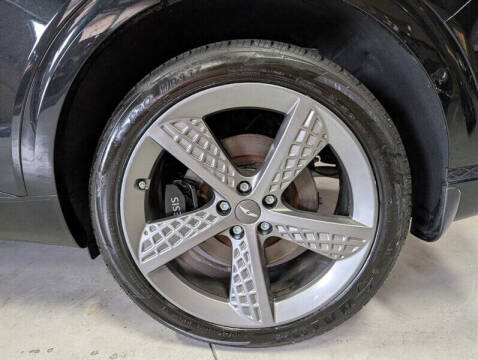 2023 Genesis GV70 2.5T Standard