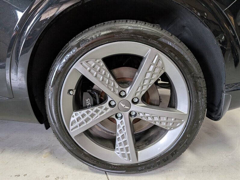 2023 Genesis GV70 2.5T Standard