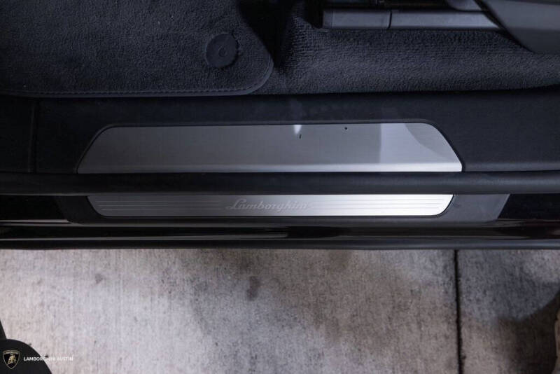 2024 Lamborghini Urus S