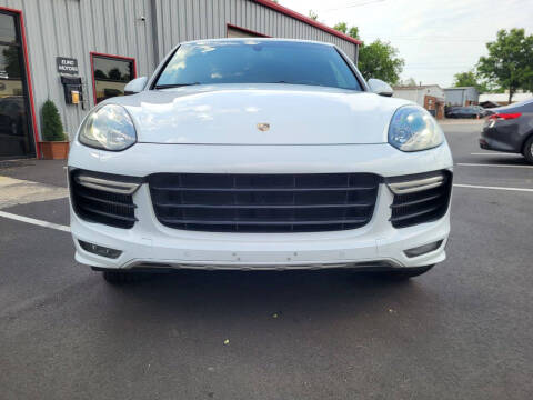 2016 Porsche Cayenne GTS