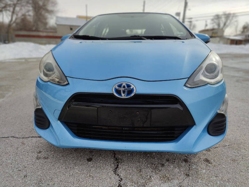 2016 Toyota Prius c Three