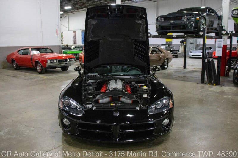 2004 Dodge Viper SRT-10