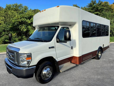 2013 Ford E-Series E-450 SD