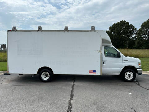 2013 Ford E-Series for sale at V Automotive in Harrison AR