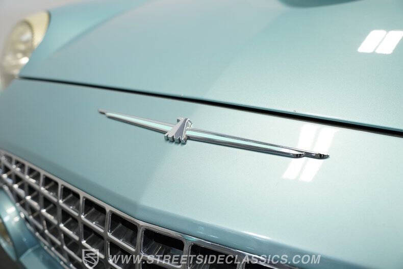 2002 Ford Thunderbird Deluxe
