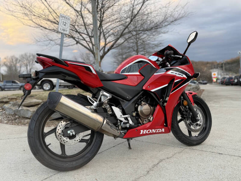 2017 Honda CBR300R