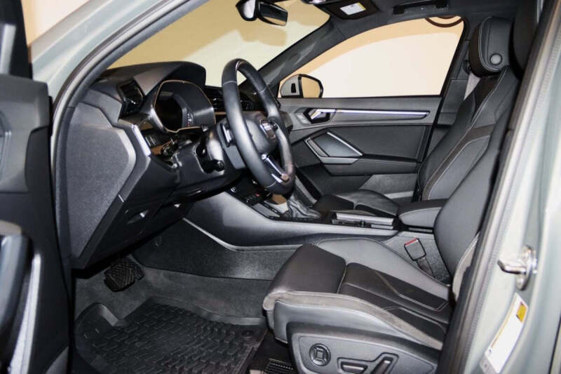 2021 Audi Q3 quattro S line Prem Plus 45 TFSI