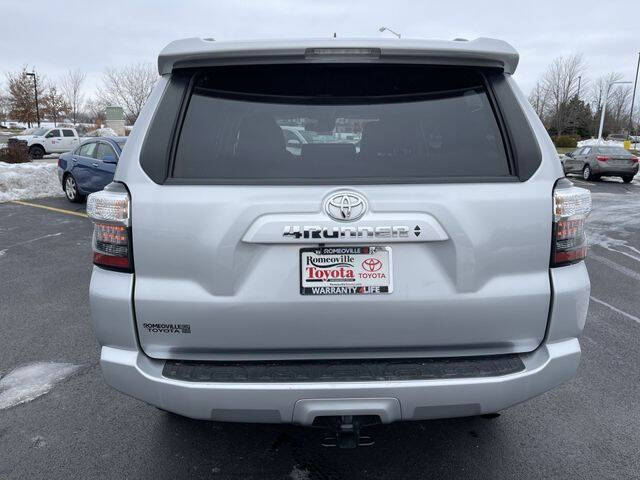 2024 Toyota 4Runner SR5