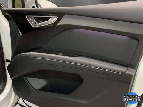 2024 Audi Q4 e-tron quattro Premium Plus 50