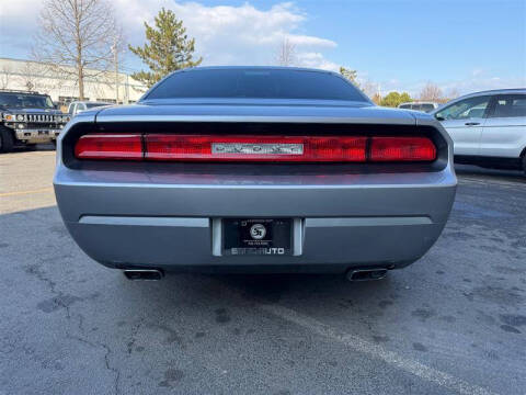 2014 Dodge Challenger SXT