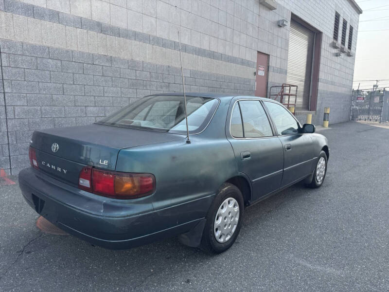 1996 Toyota Camry LE