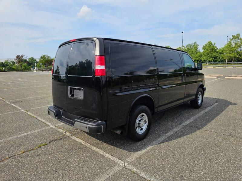 2018 Chevrolet Express 2500