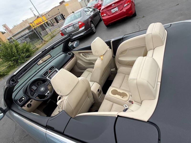 2012 Volkswagen Eos Executive SULEV