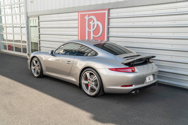 2012 Porsche 911 35