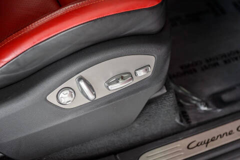 2016 Porsche Cayenne GTS