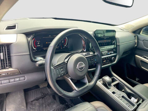 2022 Nissan Pathfinder Platinum