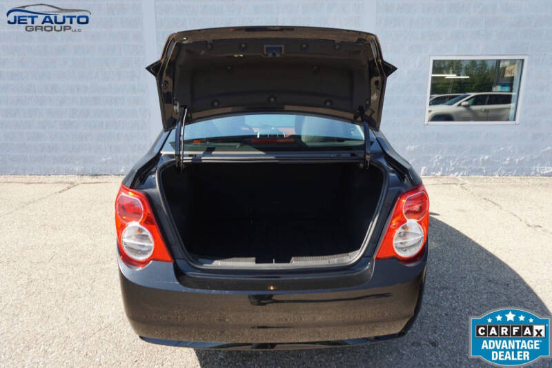 2016 Chevrolet Sonic LT Auto