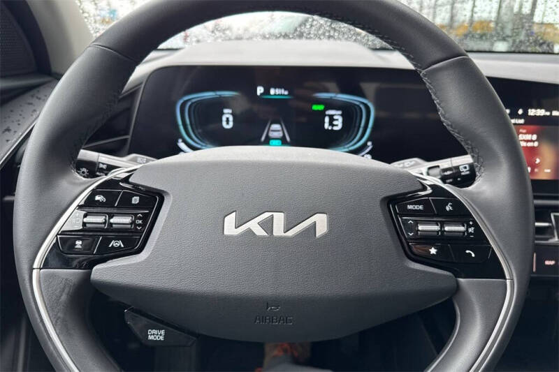 2025 Kia Niro EX