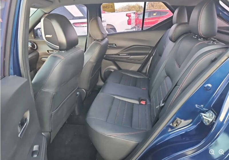 2019 Nissan Kicks SR