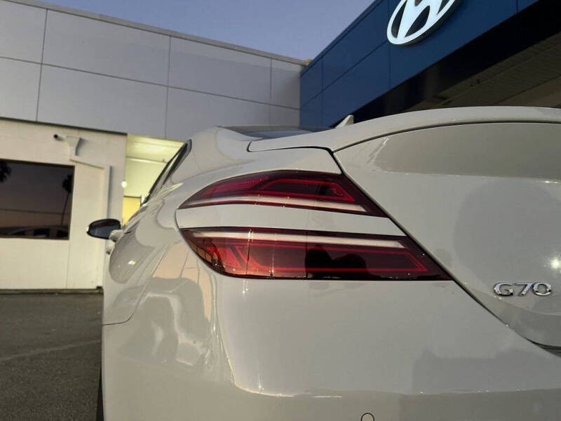 2023 Genesis G70