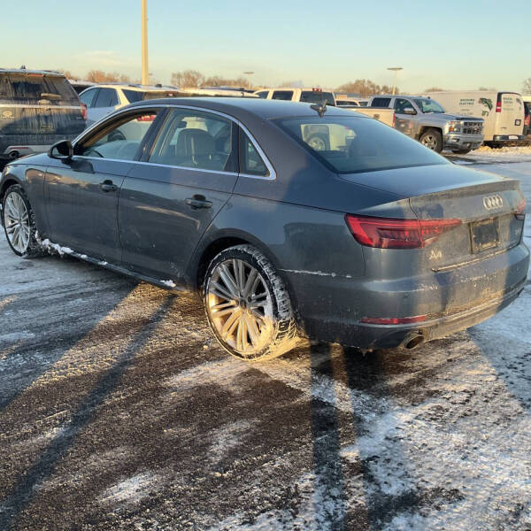 2017 Audi A4 2.0T quattro Prestige