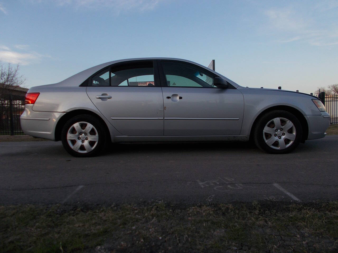 2010 Hyundai SONATA for sale at Chachan Auto Sales in Dallas, TX