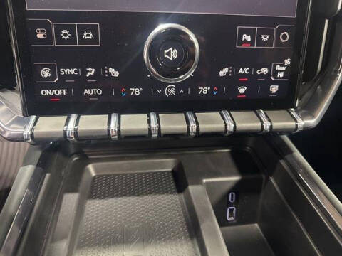 2025 GMC Acadia AT4