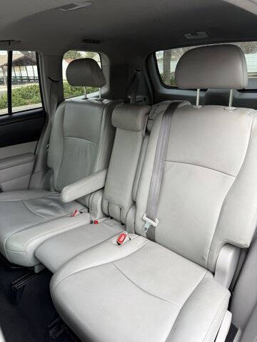 2012 Toyota Highlander SE