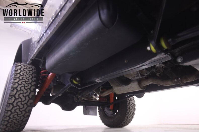 1984 Land Rover Defender