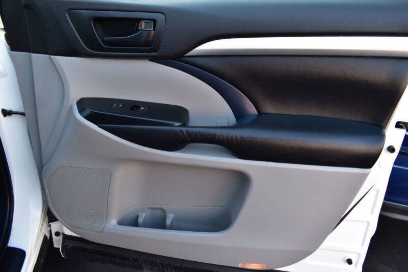 2015 Toyota Highlander LE Plus