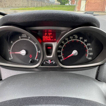 2013 Ford Fiesta SE