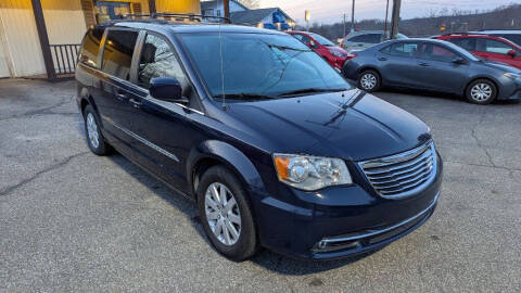 2016 Chrysler Town and Country for sale at Kidron Kars INC in Orrville OH