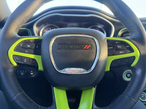 2015 Dodge Challenger SXT Plus