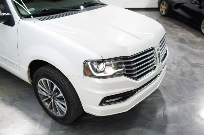 2017 Lincoln Navigator Select