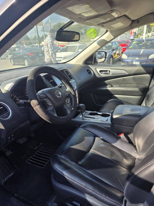 2018 Nissan Pathfinder SL