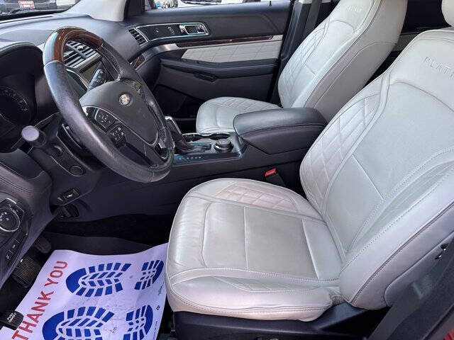 2017 Ford Explorer Platinum