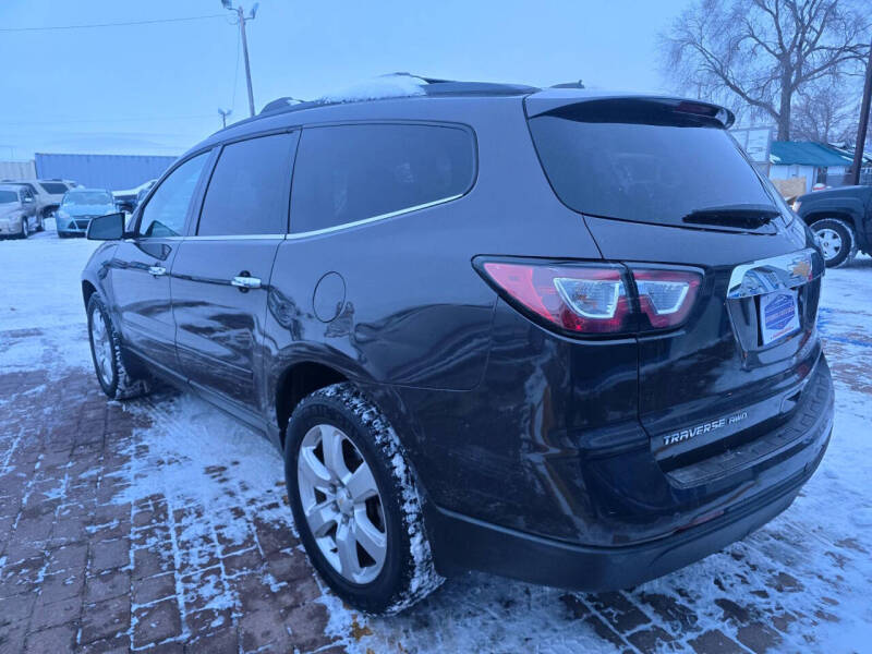 2017 Chevrolet Traverse LT