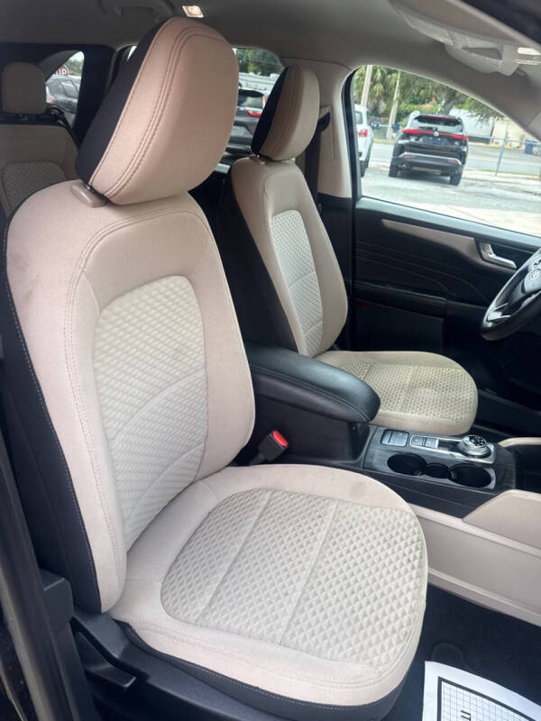 2021 Ford Escape Hybrid SE