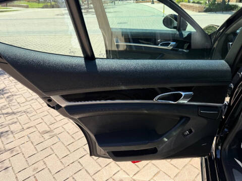 2016 Porsche Panamera Edition