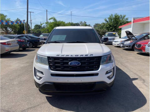 2016 Ford Explorer for sale at Dealers Choice Inc in Farmersville CA