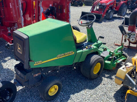 John Deere F735